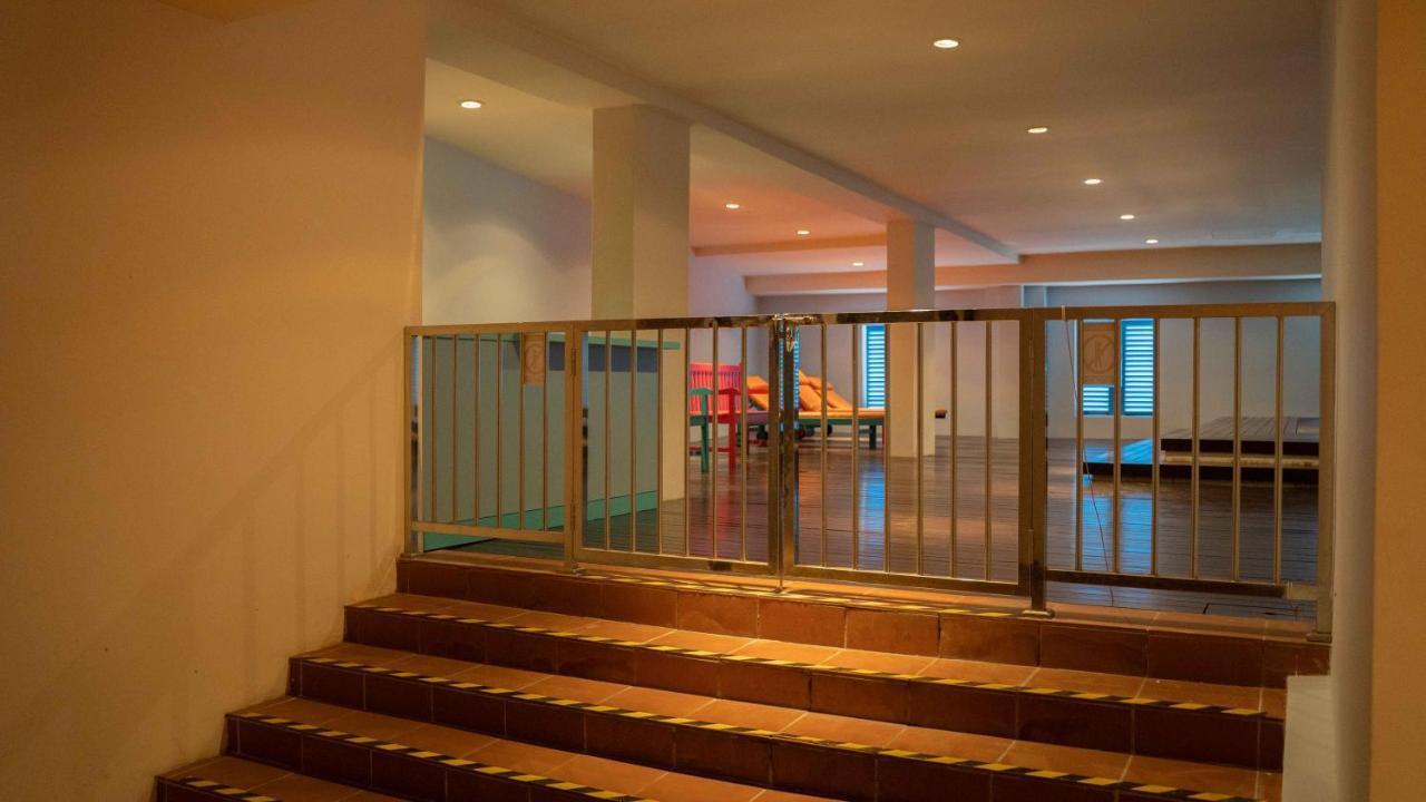 Kaizen Hotel & Suites Melaka エクステリア 写真