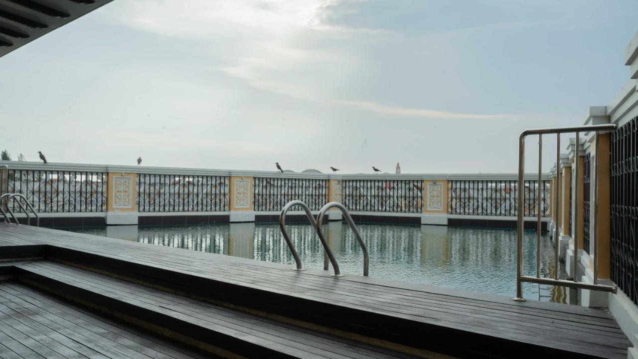 Kaizen Hotel & Suites Melaka エクステリア 写真