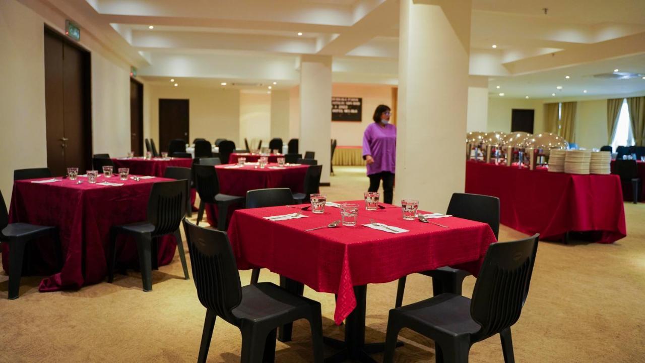 Kaizen Hotel & Suites Melaka エクステリア 写真