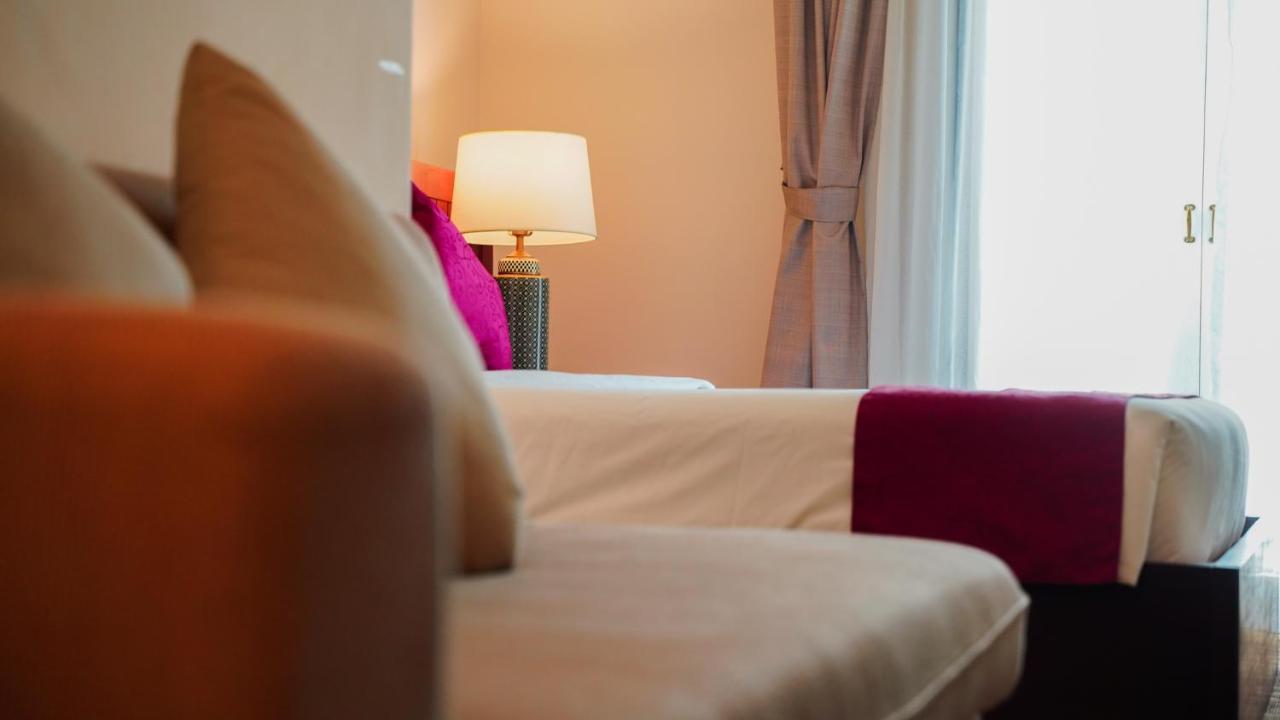 Kaizen Hotel & Suites Melaka エクステリア 写真