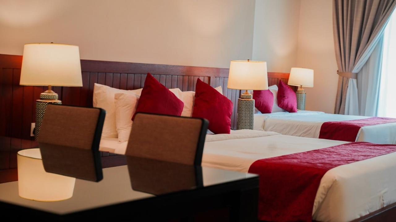 Kaizen Hotel & Suites Melaka エクステリア 写真